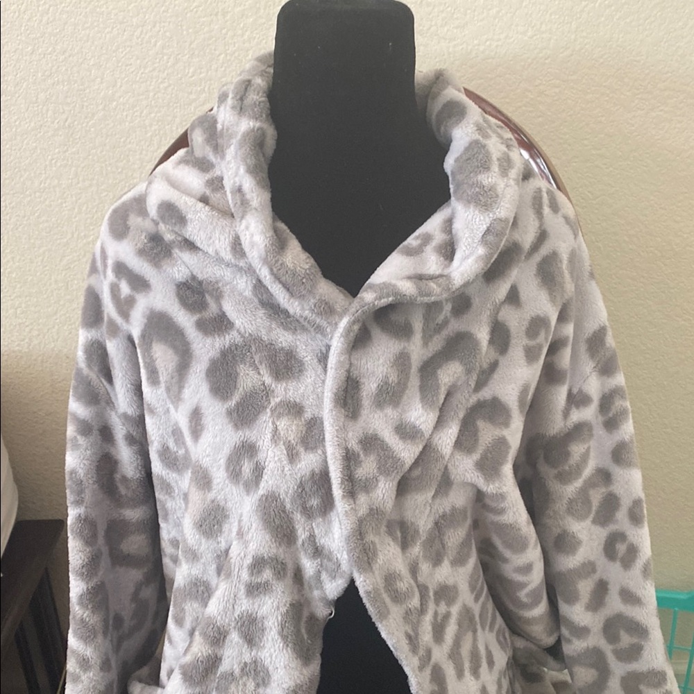 Sonoma Gray Leopard Print Teddy Jacket
